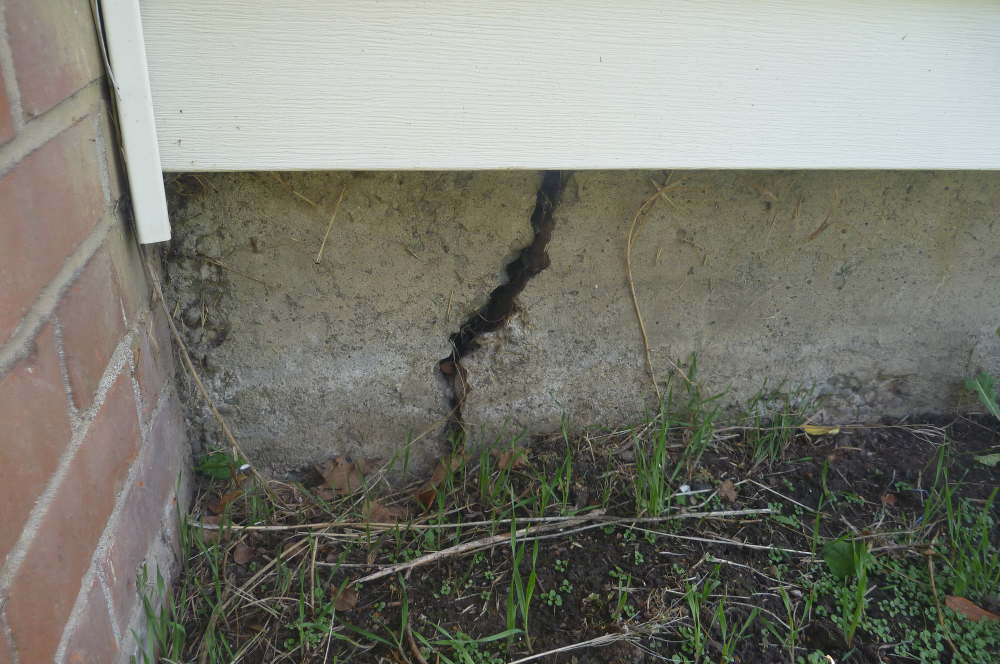 foundation concrete crack